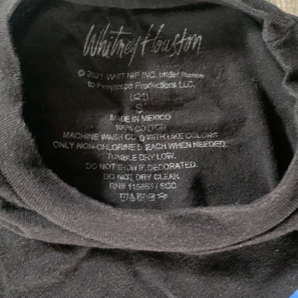 Oversized Graphic Whitney Houston Tee Size Small - Picture 3 of 3